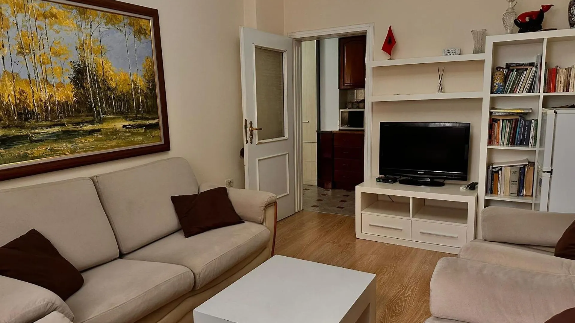 Guest House Tirana 0*,